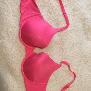 Victoria’s Secret uplift semi demi bra